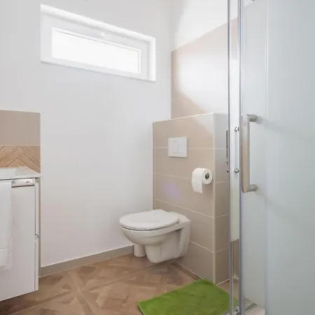 1 Bedroom In *